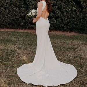 Theia haltered wedding dress, buttons from low back to end of train ✨